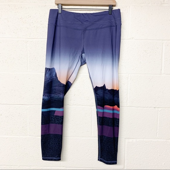 Sold Lucy powermax horizon studio hatha leggings - Picture 2 of 8